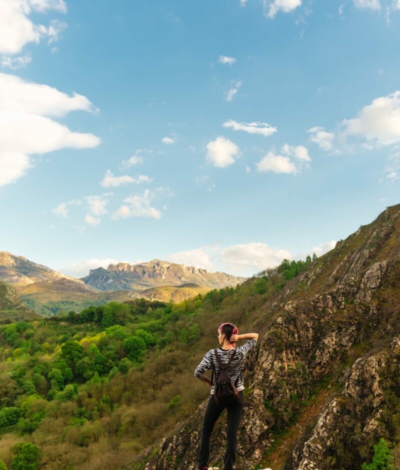 hiking-and-outdoor-activities-2025-03-08-16-40-25-utc